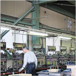 城北ゴム工業所草加工場内風景